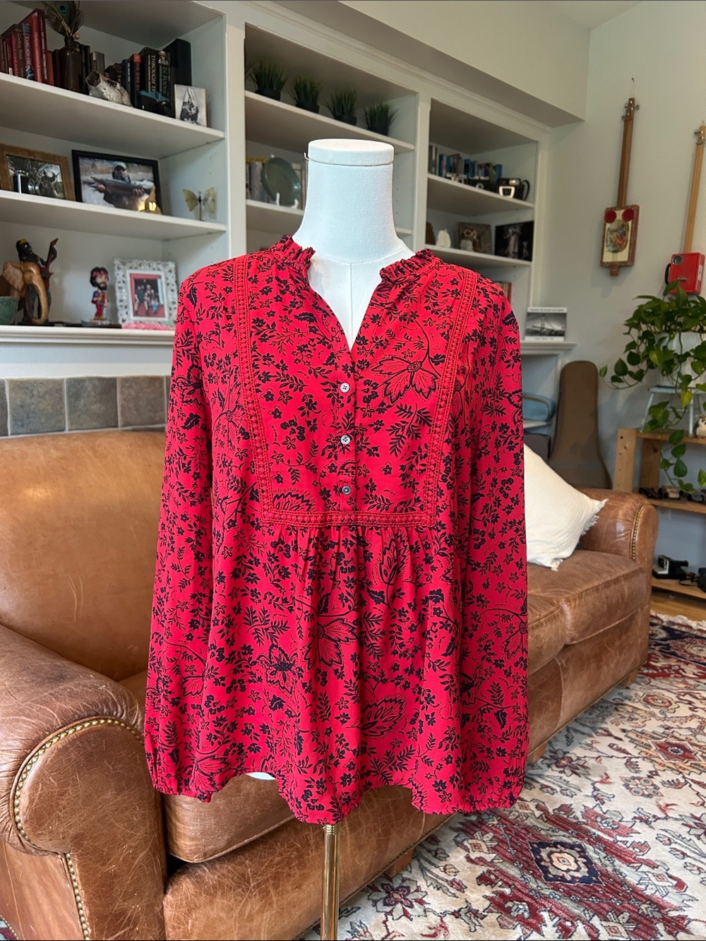 🌸3 FOR $20🌸  LOFT Red Floral Button-Pleat Blouse